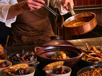 【Online Reservation】 World of Hyatt members only 15% discount-Crossroads Kitchen weekday dinner (Monday-Thursday)