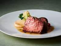 【平日限定】シェフ厳選ステーキランチ◆サラダ・スープ・パン・メインは牛サーロイン150g！