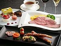 【12/24～25 バータイム限定】飲み放題付きCHRISTMASローストビーフプラン