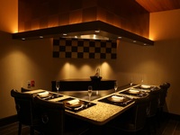  新年会 × 個室 × 鉄板会食  【 期間限定 | フリードリンク付き 】　 花菱コース 二種の海鮮と黒毛和牛　32000 → 25500