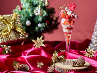＜平日＞『大人のご褒美パフェ付き ホワイトベアのクリスマスアフタヌーンティー』❄降り積もる真っ白な雪❄ホワイトで仕上げたスイーツの数々！マリアージュフレールもお替り自由　11月15日（土）～12月19日（金）