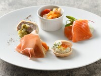 [Beer Hall] Enjoy all-you-can-drink indoors! 5 appetizers, 2 courses of Japanese Black Beef loin main course + over 30 free drinks