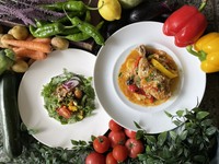 523 Lunch – Seasonal Vegetable Plate & Artisan Bread with Choice of Main Dish