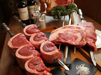 [ข้อเสนอพิเศษสำหรับผู้จัดงาน: ของขวัญบัตรกำนัลอาหาร!] แผนงานเลี้ยงสิ้นปี D: ชูร์ราสโกชั้นยอดและคอร์สเครื่องดื่มไม่อั้น 2 ชั่วโมง