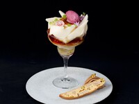 【休日】洋梨のパフェ