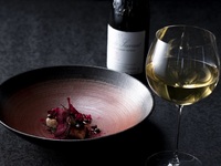 【組数限定】料理とワインの出会いを愉しむ、ペアリング付き月替わりコース