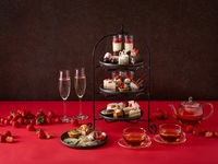 [Seasonal Afternoon Tea] Sweets and savory dishes made with seasonal fruits + free cafe
