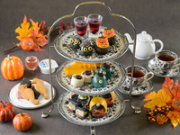 [Nachmittagstee 11:30] 3-stöckiger Teestand und Scones, Taylor's of Harrogate Tea