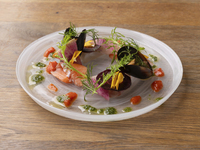 60種類の2h飲み放題付　ムール貝のワイン蒸し・骨付き鶏もも肉のローストなど　全7品　【～felice course ～】