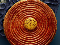 【TAKEOUT-PIERRE HERMÉ PARIS-GALETTE DES ROIS】Galette Mogador(18cm) ¥4,860