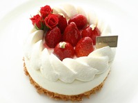 【11/1～】生クリームデコレーション　4号（直径12㎝） 2～3名様 