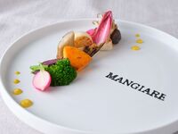 【11月19日～！CASUAL LUNCH】選べるメインとパティシエ特製ドルチェ＆5種から選べる小菓子含む全5品プリフィックスランチ（平日限定）