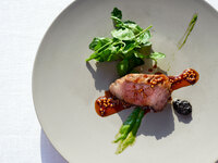 【LUNCH】お好きなドリンク1杯 + シーズナルランチ <平日13:30以降限定>