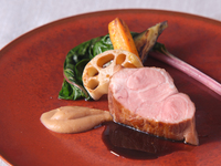 【11月平日限定】全4品のカジュアルランチ＋乾杯スパークリングワイン付き