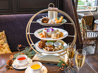 オフィシャルWeb限定最安値【クリスマスアフタヌーンティー】キュートな3段スタンド＆カフェフリー(平日限定)