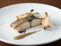 【新春ディナー】ディナーコース +乾杯スパークリングワイン（1月1日～4日）