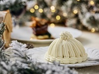 Christmas Dinner [December 20th/December 21st] + [Includes a whole cake for two / Round table with night view]