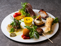 【20:00~22:00のお席】アルコールペアリング付き X'masスペシャルディナーコース　※2時間のお席となります