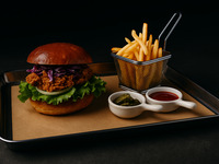 [November Only] BBQ Pulled Pork Burger