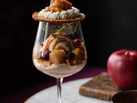 Seasonal Parfait/Apple Parfait (Champagne)