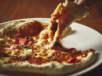 【ピザプラン・ディナー】乾杯シャンパン付き　前菜+お好きなピザ1種+デザート