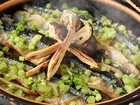 [Barra libre incluida] ¡Elige tu último plato! Menú banquete (solo con mesas disponibles)