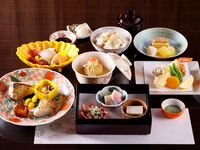 【休館カウントダウンランチ】オリジナルゆずカクテル付みやび会席7200円