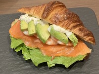 ＜謹賀新年＞『クロワッサンサンド付きアリスのストロベリーアフタヌーンティー』“不思議の国のアリス”の甘いお茶会へ誘う！マリアージュフレールもお替り自由　12月26日（金）～