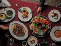 Re : Wharf Course【横浜赤レンガ倉庫クリスマスマーケット通常入場チケット付き】