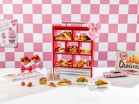 【Weekend & Holiday】Strawberry Petit Boulangerie: An American 50s-Style Afternoon Tea Featuring Bread and Strawberries
