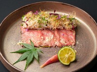 ＜テーブル席＞冬蟹3種と松阪牛サーロインを堪能！冬季限定懐石