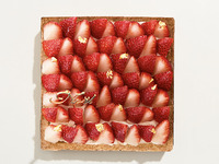 【テイクアウト】ストロベリースクエアタルト(15cm)