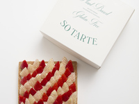 【テイクアウト】白/赤ストロベリースクエアタルト(15cm)