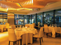 《グラン13席》【12/24｜Christmas Menu 2025】オマール海老のロースト、黒毛和牛ロッシーニなどフルコース