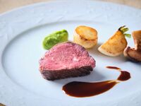 【忘年会・新年会に！】乾杯酒＆2時間飲み放題付！前菜は横浜野菜のバーニャカウダ・メインはや紅葉鯛・オーストラリア産牛ロース肉が愉しめるフルコースランチ全5皿（土日祝）