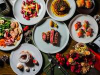 【Xmas限定コース／12月24日 1945～2145】乾杯スパークリング付き！国産牛炭火グリルなど全6品！9,800円