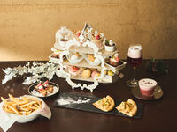 【週末限定】Xmas×Strawberry Jewel Afternoon Tea+乾杯シャンパン＆2Hカフェフリー～12:00入店～