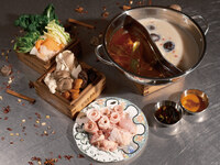 KAIFAN Two-Color Hot Pot Basic Course - 2 hours all-you-can-drink included