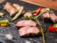 Charcoal-grilled roast pork tasting: Golden Pig