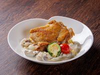 【12/23～12/31】鶏もも肉のオーブン焼き　きのこたっぷりクリームソースで
