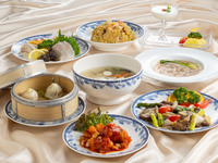 【料理長おすすめコース】クラゲ入り前菜、カニ肉とフカヒレの煮込みなど全8品