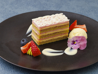 【ティー】平日限定／ピスタチオとバタークリームのガトーオペラ セット