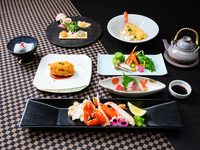 新春を彩るズワイ蟹会席「六華-ROKKA-」