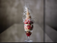 Parfait Bijou® de Noël 【¥6,400 (tax not included) with drink】