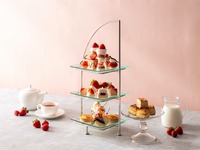 [Monday to Thursday only, 180 minutes] Strawberry and Milk Afternoon Tea with 25 Free Café Choices | 7,000 yen