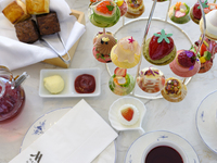 ストロベリーアフタヌーンティーセット（グラスシャンパン付）