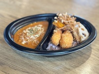 ヴィーガンカレー　揚げ野菜＋海老フライ
