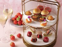 Strawberry Night Afternoon Tea with Lindt Chocolate (Premium)