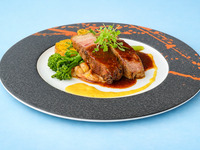 ¥9,600-飲み放題付きハーフお肉のコース（¥6,600コース＋飲み放題） 　