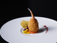 Cantonese Rhythm in Winter over 5 people 